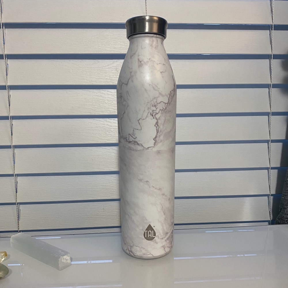 Water bottle good condition| marble